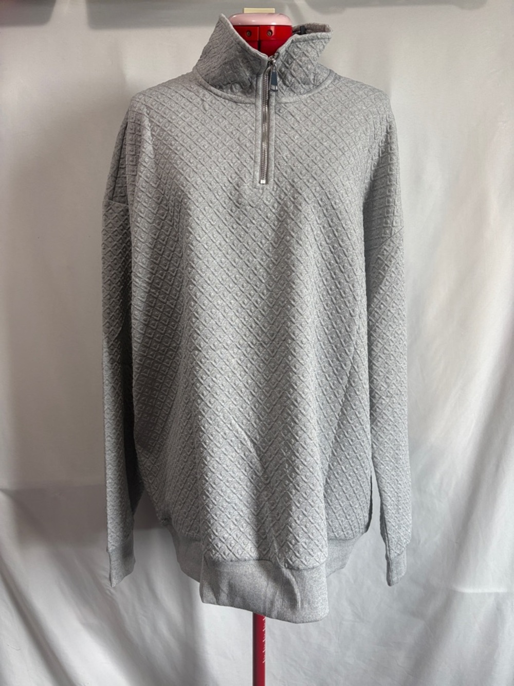 Men's Quilted Half-Zip Pullover Sweater — Light Gray